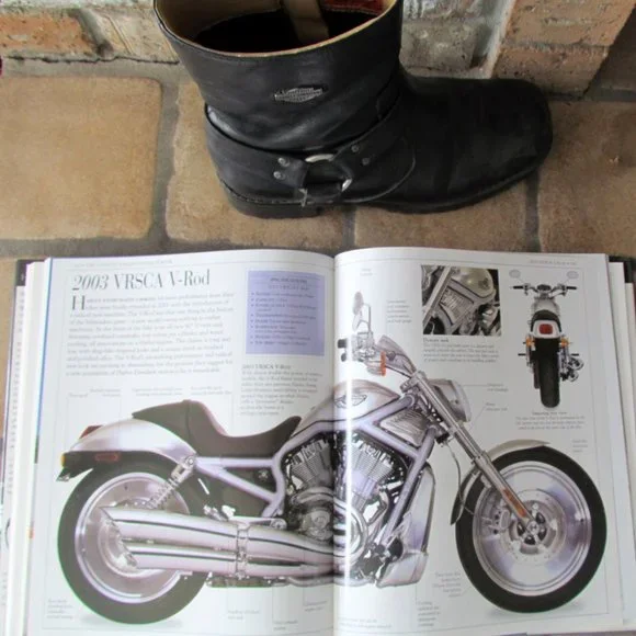 HARLEY-DAVIDSON BOOK, HUGO WILSON, H-D MOTORCYCLES, BIKERS, 2003, DK PUBLISHER - Picture 7 of 9